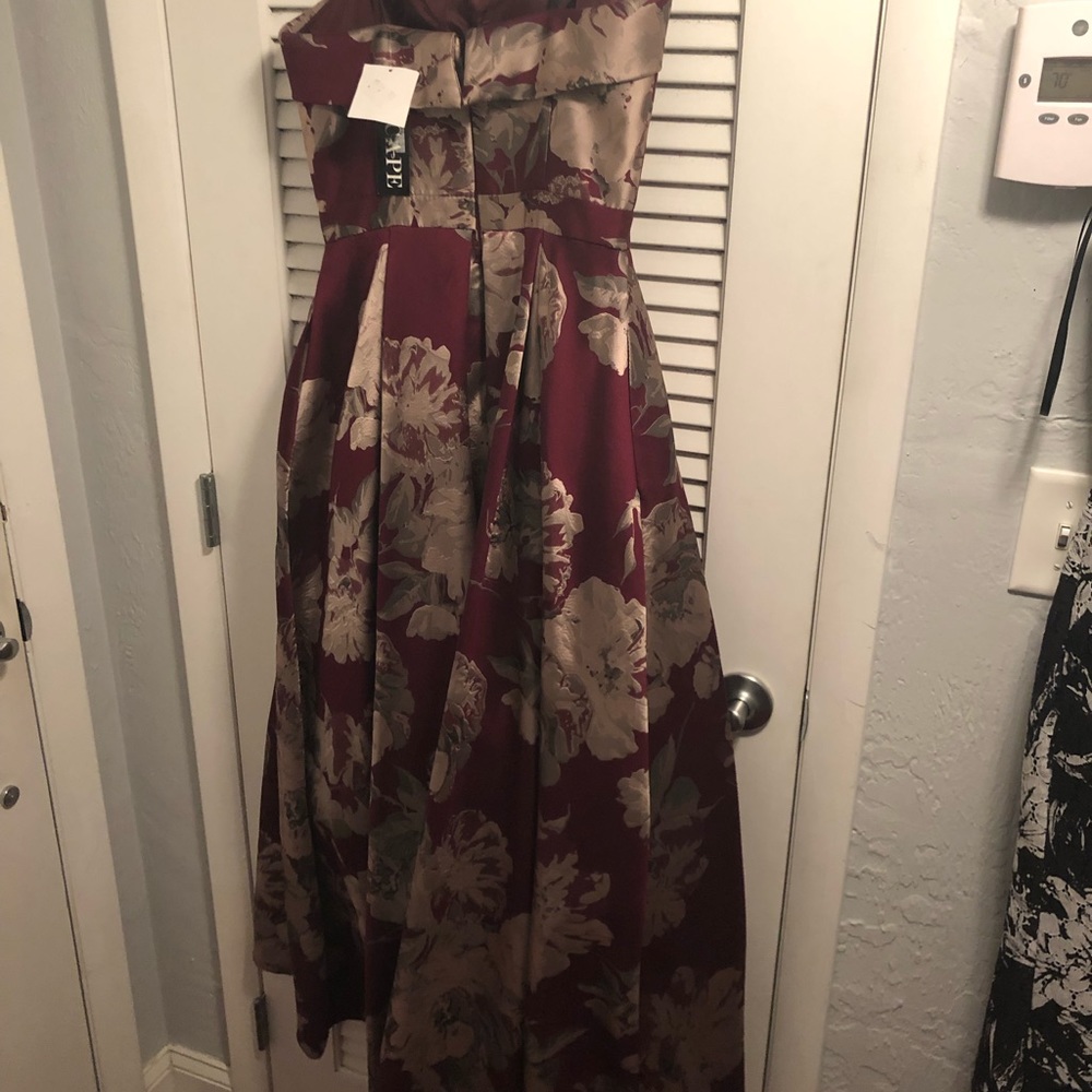 Evening gown, XSCAPE brand. ***NEW WITH TAG***